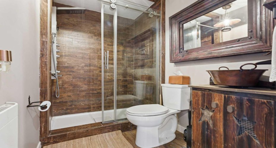 349 Capri Avenue, Calgary, Alberta T2L 0J5, 4 Bedroom Bedrooms, 0 ,3 BathroomBathrooms,Residential,For Sale,Capri,0,A2320054