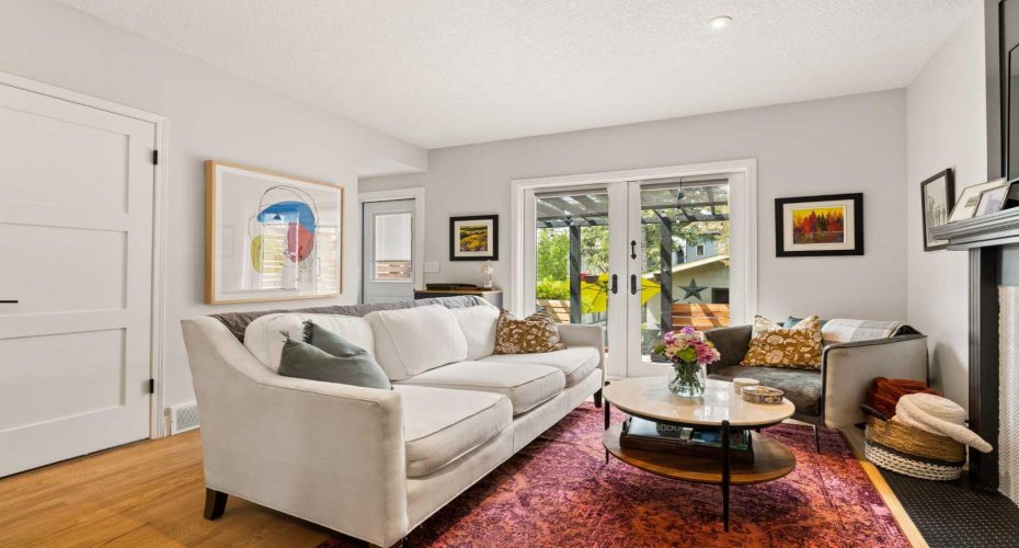 2235 27 Street, Calgary, Alberta T3E 2E9, 3 Bedroom Bedrooms, 0 ,4 BathroomBathrooms,Residential,For Sale,27,0,A2322276