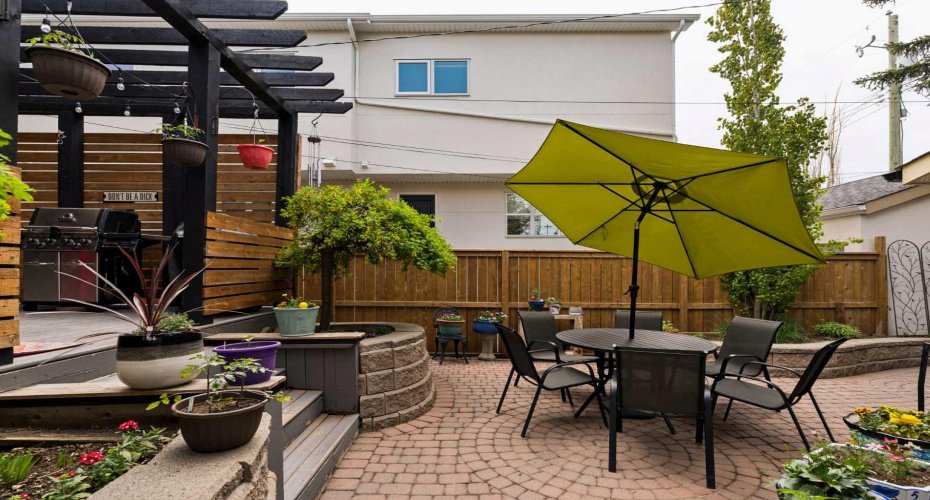 2235 27 Street, Calgary, Alberta T3E 2E9, 3 Bedroom Bedrooms, 0 ,4 BathroomBathrooms,Residential,For Sale,27,0,A2322276