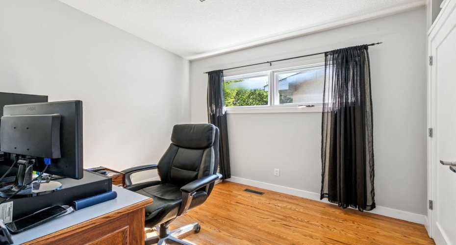 724 Willacy Drive, Calgary, Alberta T2J2B1, 5 Bedroom Bedrooms, 0 ,3 BathroomBathrooms,Residential,For Sale,Willacy,0,A2322658