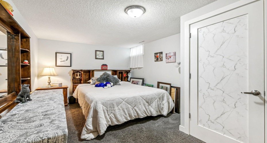 724 Willacy Drive, Calgary, Alberta T2J2B1, 5 Bedroom Bedrooms, 0 ,3 BathroomBathrooms,Residential,For Sale,Willacy,0,A2322658