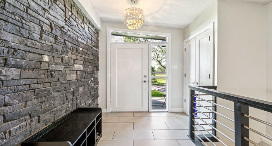 724 Willacy Drive, Calgary, Alberta T2J2B1, 5 Bedroom Bedrooms, 0 ,3 BathroomBathrooms,Residential,For Sale,Willacy,0,A2322658