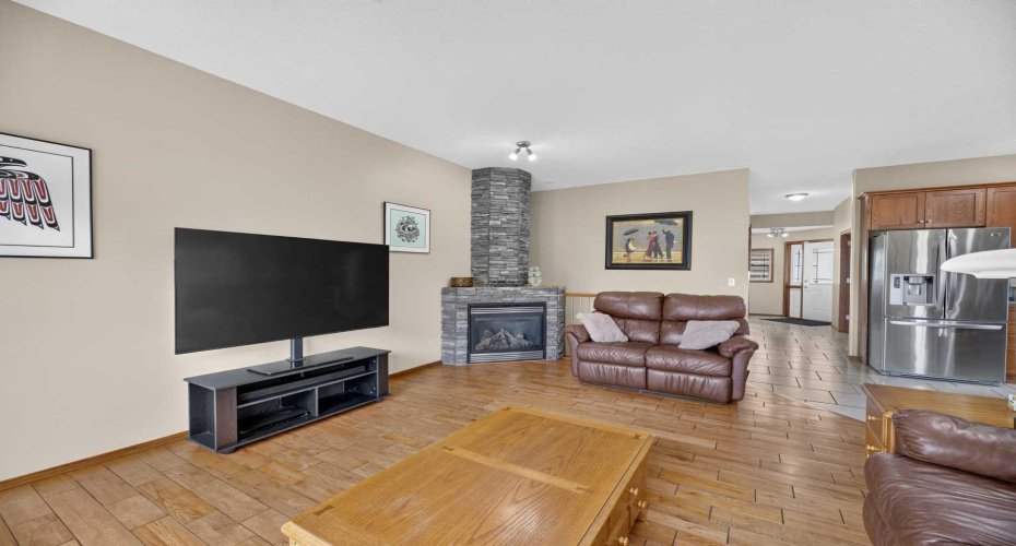 10 Vantage Crescent, Olds, Alberta T4H0A8, 6 Bedroom Bedrooms, 0 ,3 BathroomBathrooms,Residential,For Sale,Vantage,0,A2322667