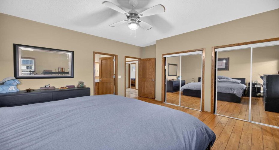 10 Vantage Crescent, Olds, Alberta T4H0A8, 6 Bedroom Bedrooms, 0 ,3 BathroomBathrooms,Residential,For Sale,Vantage,0,A2322667