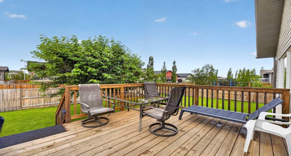 10 Vantage Crescent, Olds, Alberta T4H0A8, 6 Bedroom Bedrooms, 0 ,3 BathroomBathrooms,Residential,For Sale,Vantage,0,A2322667