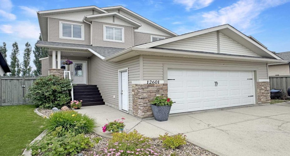 12601 105 Street, Grande Prairie, Alberta T8V 2N3, 4 Bedroom Bedrooms, 0 ,4 BathroomBathrooms,Residential,For Sale,105,0,A2322736