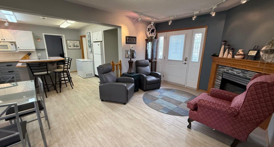 307 4 Avenue, Hanna, Alberta T0J1P0, 3 Bedroom Bedrooms, 0 ,2 BathroomBathrooms,Residential,For Sale,4,0,A2322976