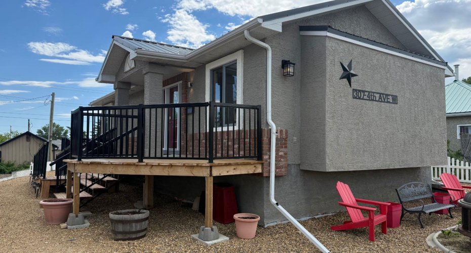 307 4 Avenue, Hanna, Alberta T0J1P0, 3 Bedroom Bedrooms, 0 ,2 BathroomBathrooms,Residential,For Sale,4,0,A2322976