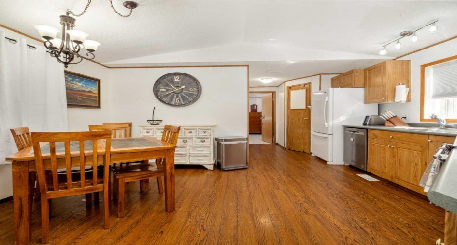 22 Westover Crescent, Claresholm, Alberta T0L 0T0, 3 Bedroom Bedrooms, 0 ,2 BathroomBathrooms,Residential,For Sale,Westover,0,A2323132