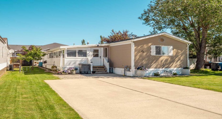 22 Westover Crescent, Claresholm, Alberta T0L 0T0, 3 Bedroom Bedrooms, 0 ,2 BathroomBathrooms,Residential,For Sale,Westover,0,A2323132