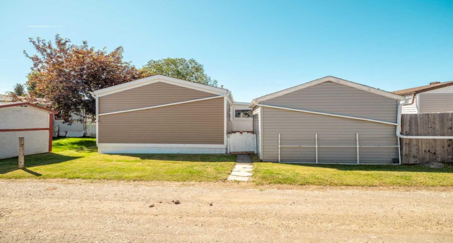 22 Westover Crescent, Claresholm, Alberta T0L 0T0, 3 Bedroom Bedrooms, 0 ,2 BathroomBathrooms,Residential,For Sale,Westover,0,A2323132