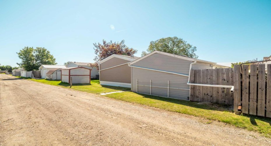 22 Westover Crescent, Claresholm, Alberta T0L 0T0, 3 Bedroom Bedrooms, 0 ,2 BathroomBathrooms,Residential,For Sale,Westover,0,A2323132