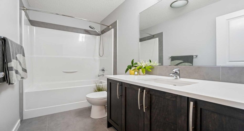 549 Hillcrest Road, Airdrie, Alberta T4B4H6, 3 Bedroom Bedrooms, 0 ,3 BathroomBathrooms,Residential,For Sale,Hillcrest,0,A2323641