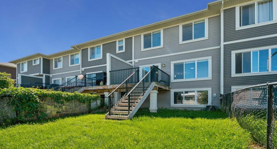 549 Hillcrest Road, Airdrie, Alberta T4B4H6, 3 Bedroom Bedrooms, 0 ,3 BathroomBathrooms,Residential,For Sale,Hillcrest,0,A2323641