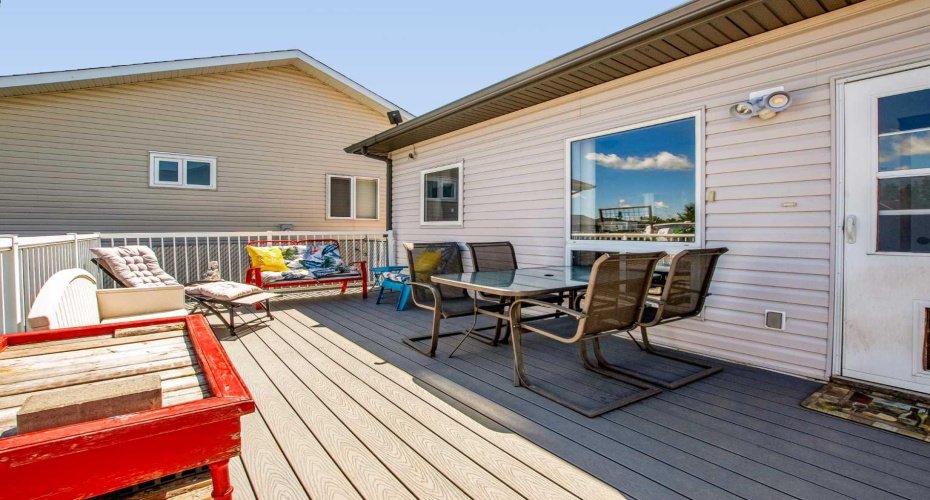 2806 22 Street, Nanton, Alberta T0L 1R0, 3 Bedroom Bedrooms, 0 ,2 BathroomBathrooms,Residential,For Sale,22,0,A2323709