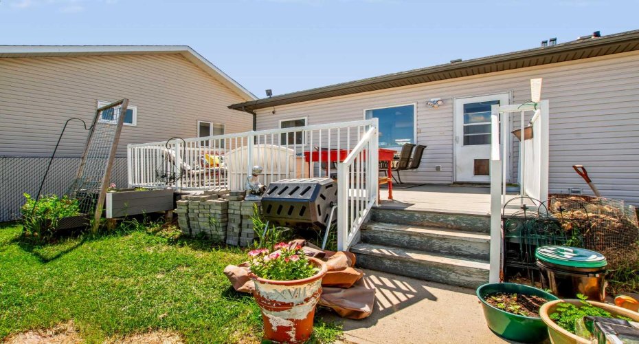 2806 22 Street, Nanton, Alberta T0L 1R0, 3 Bedroom Bedrooms, 0 ,2 BathroomBathrooms,Residential,For Sale,22,0,A2323709