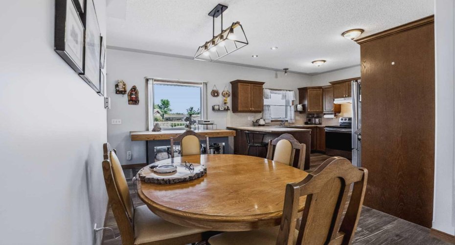 2806 22 Street, Nanton, Alberta T0L 1R0, 3 Bedroom Bedrooms, 0 ,2 BathroomBathrooms,Residential,For Sale,22,0,A2323709