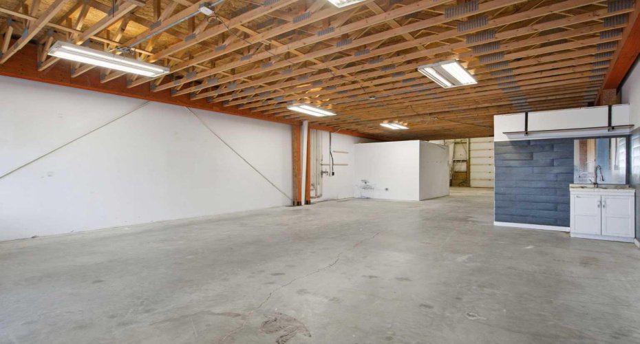 220 3 Street, Diamond Valley, Alberta T0L 0H0, 0 , 0 ,0,Commercial,For Lease,JKR Business Park,3,0,A2323894