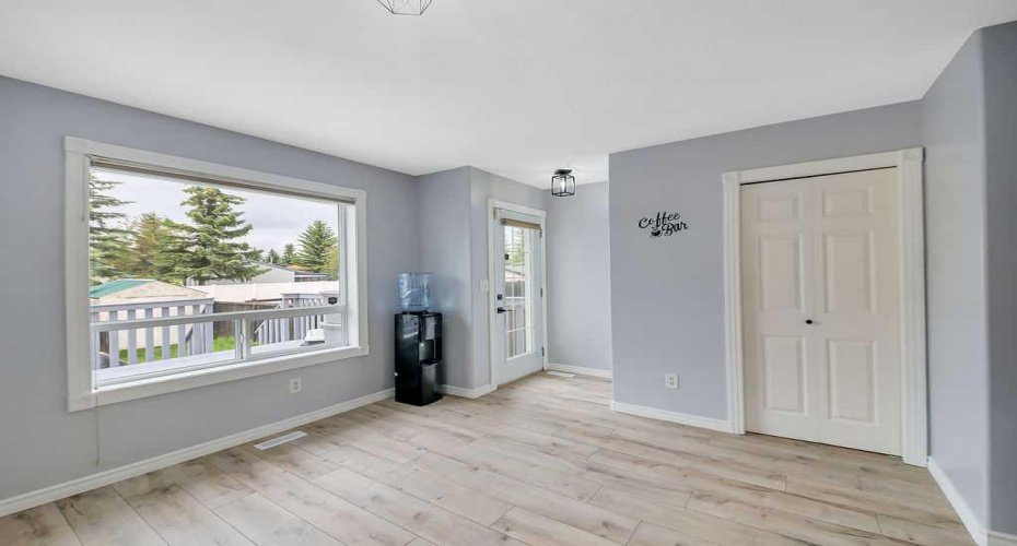 67 Durand Crescent, Red Deer, Alberta T4P 2P4, 3 Bedroom Bedrooms, 0 ,3 BathroomBathrooms,Residential,For Sale,Durand,0,A2323959
