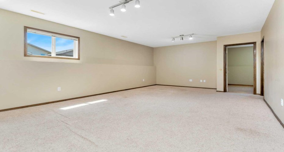 80 Hinshaw Drive, Sylvan Lake, Alberta T4S 2P1, 3 Bedroom Bedrooms, 0 ,2 BathroomBathrooms,Residential,For Sale,Hinshaw,0,A2324485