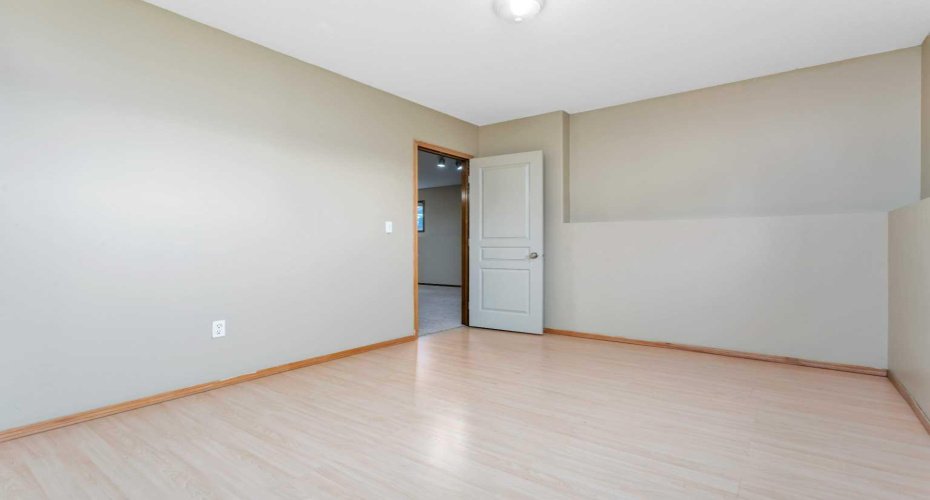 80 Hinshaw Drive, Sylvan Lake, Alberta T4S 2P1, 3 Bedroom Bedrooms, 0 ,2 BathroomBathrooms,Residential,For Sale,Hinshaw,0,A2324485