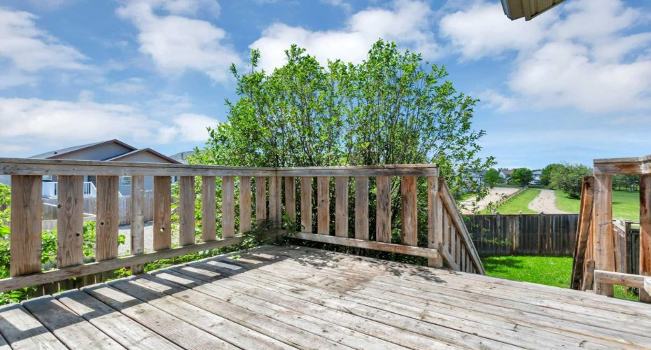 80 Hinshaw Drive, Sylvan Lake, Alberta T4S 2P1, 3 Bedroom Bedrooms, 0 ,2 BathroomBathrooms,Residential,For Sale,Hinshaw,0,A2324485