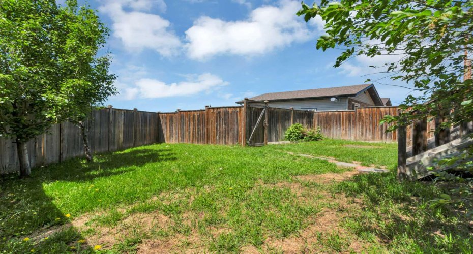 80 Hinshaw Drive, Sylvan Lake, Alberta T4S 2P1, 3 Bedroom Bedrooms, 0 ,2 BathroomBathrooms,Residential,For Sale,Hinshaw,0,A2324485