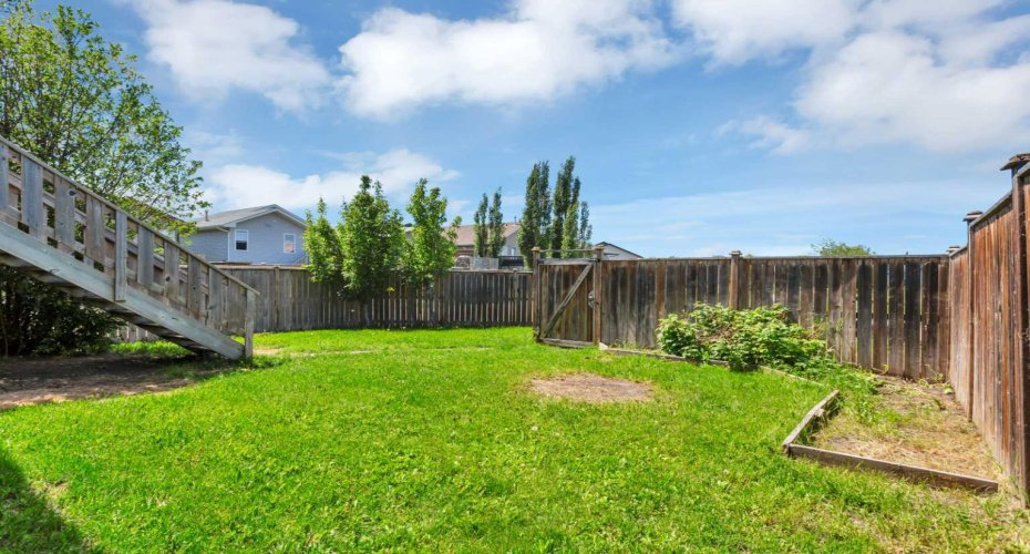 80 Hinshaw Drive, Sylvan Lake, Alberta T4S 2P1, 3 Bedroom Bedrooms, 0 ,2 BathroomBathrooms,Residential,For Sale,Hinshaw,0,A2324485