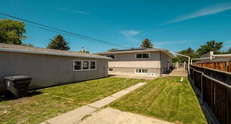 1726 13 Avenue, Lethbridge, Alberta T1K 0R9, 5 Bedroom Bedrooms, 0 ,2 BathroomBathrooms,Residential,For Sale,13,0,A2324661