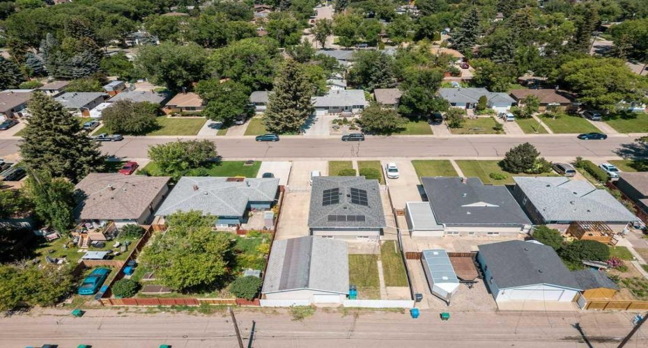 1726 13 Avenue, Lethbridge, Alberta T1K 0R9, 5 Bedroom Bedrooms, 0 ,2 BathroomBathrooms,Residential,For Sale,13,0,A2324661