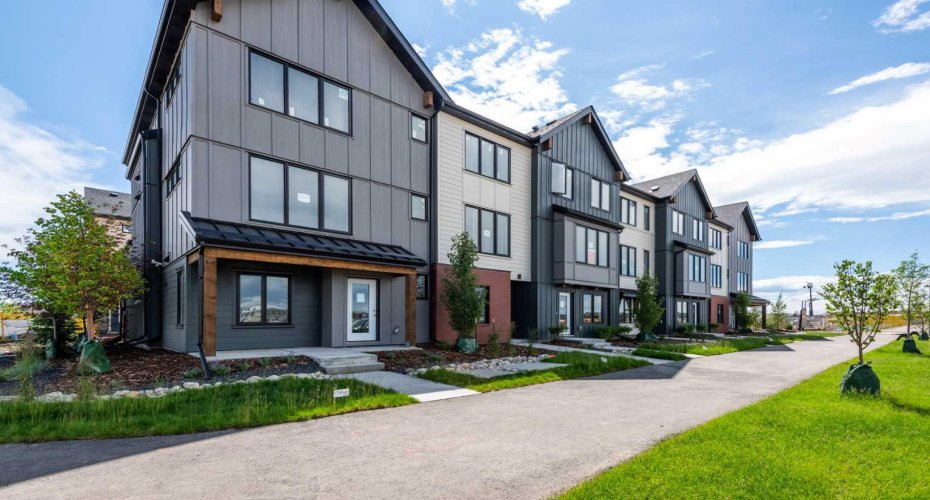 7369 MERCADO Avenue, Calgary, Alberta T3M 4C2, 3 Bedroom Bedrooms, 0 ,3 BathroomBathrooms,Residential,For Sale,MERCADO,0,A2324718