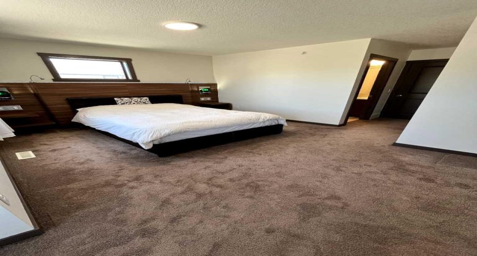 5 Covecreek Mews, Calgary, Alberta T3K0V8, 4 Bedroom Bedrooms, 0 ,4 BathroomBathrooms,Residential,For Sale,Covecreek,0,A2324736