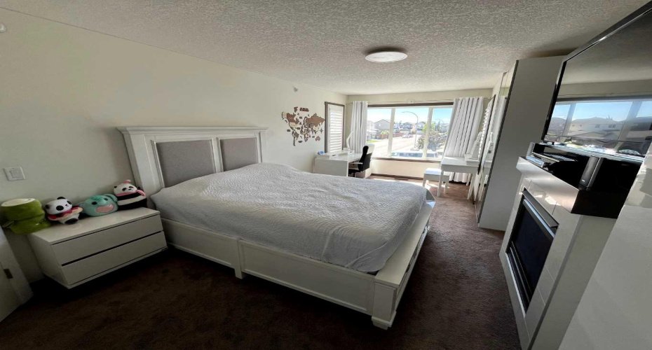 5 Covecreek Mews, Calgary, Alberta T3K0V8, 4 Bedroom Bedrooms, 0 ,4 BathroomBathrooms,Residential,For Sale,Covecreek,0,A2324736