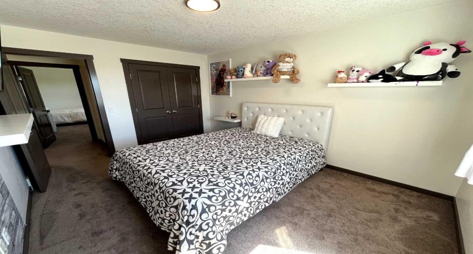 5 Covecreek Mews, Calgary, Alberta T3K0V8, 4 Bedroom Bedrooms, 0 ,4 BathroomBathrooms,Residential,For Sale,Covecreek,0,A2324736