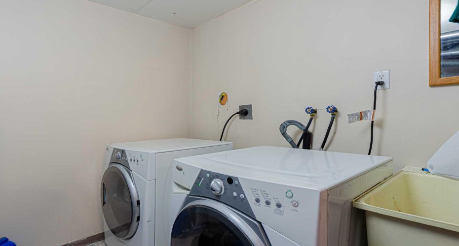 5412 14 Avenue, Calgary, Alberta T2A 0L3, 2 Bedroom Bedrooms, 0 ,2 BathroomBathrooms,Residential,For Sale,14,0,A2324889