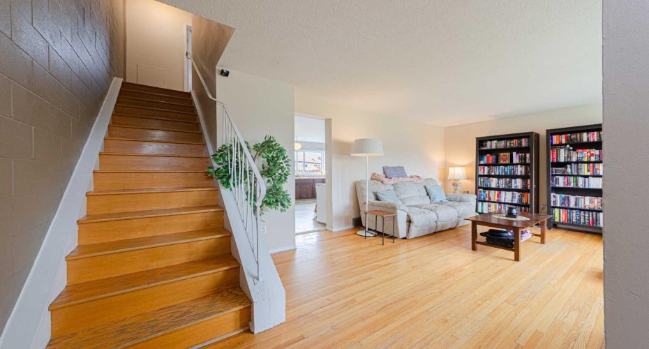 5412 14 Avenue, Calgary, Alberta T2A 0L3, 2 Bedroom Bedrooms, 0 ,2 BathroomBathrooms,Residential,For Sale,14,0,A2324889