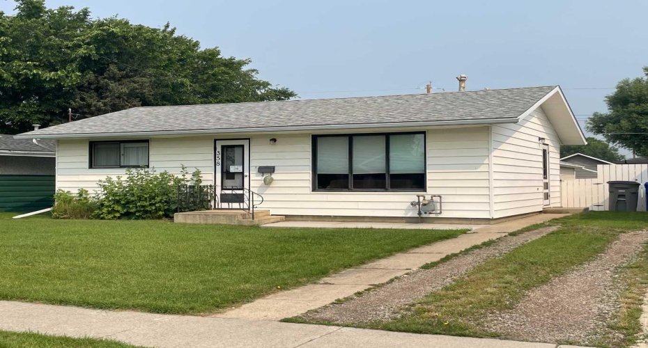 358 48 Avenue, Claresholm, Alberta T0L 0T0, 2 Bedroom Bedrooms, 0 ,1 BathroomBathrooms,Residential,For Sale,48,0,A2325273