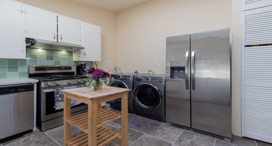 725 6 Street, Lethbridge, Alberta T1J 2E5, 3 Bedroom Bedrooms, 0 ,2 BathroomBathrooms,Residential,For Sale,6,0,A2325274
