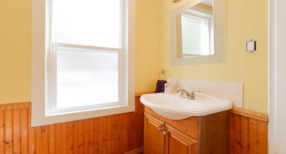 725 6 Street, Lethbridge, Alberta T1J 2E5, 3 Bedroom Bedrooms, 0 ,2 BathroomBathrooms,Residential,For Sale,6,0,A2325274