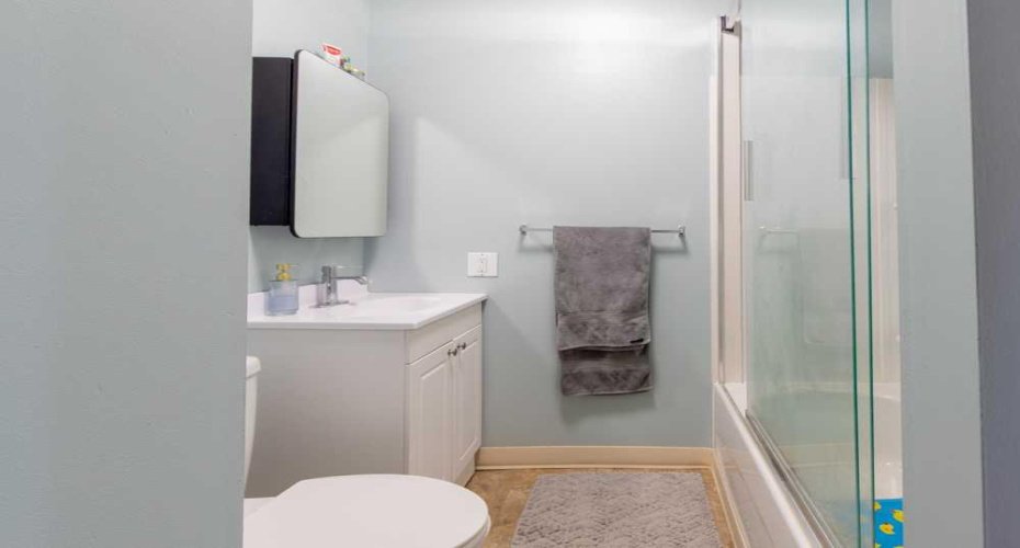 725 6 Street, Lethbridge, Alberta T1J 2E5, 3 Bedroom Bedrooms, 0 ,2 BathroomBathrooms,Residential,For Sale,6,0,A2325274