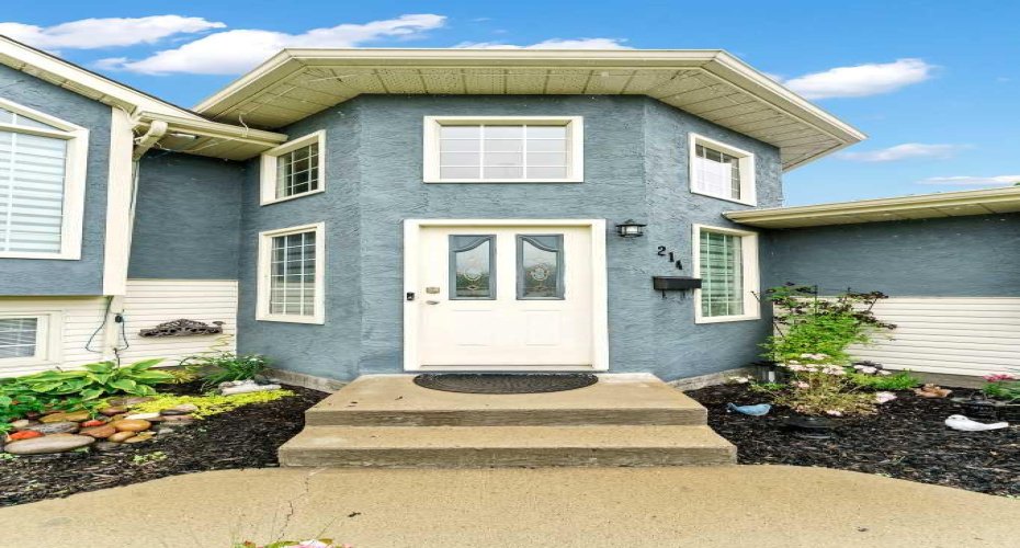 214 Shannon Drive, Medicine Hat, Alberta T1B 4A7, 5 Bedroom Bedrooms, 0 ,3 BathroomBathrooms,Residential,For Sale,Shannon,0,A2325501
