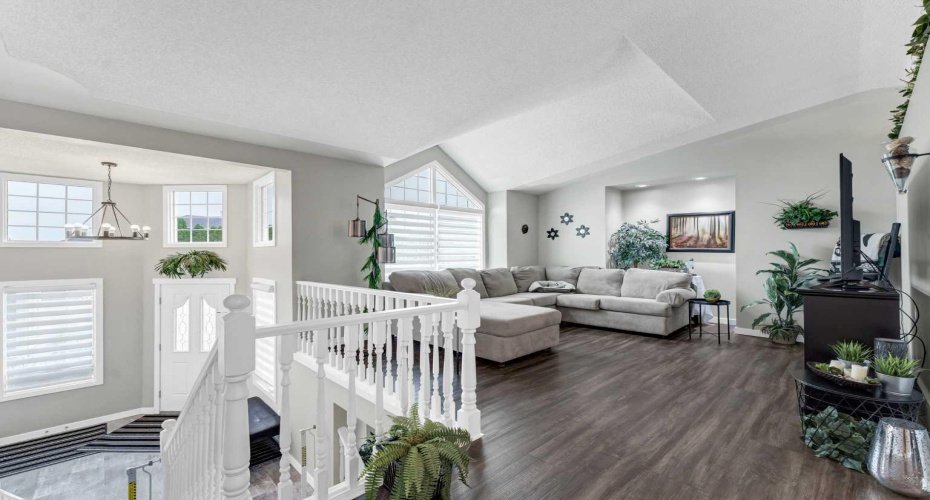 214 Shannon Drive, Medicine Hat, Alberta T1B 4A7, 5 Bedroom Bedrooms, 0 ,3 BathroomBathrooms,Residential,For Sale,Shannon,0,A2325501