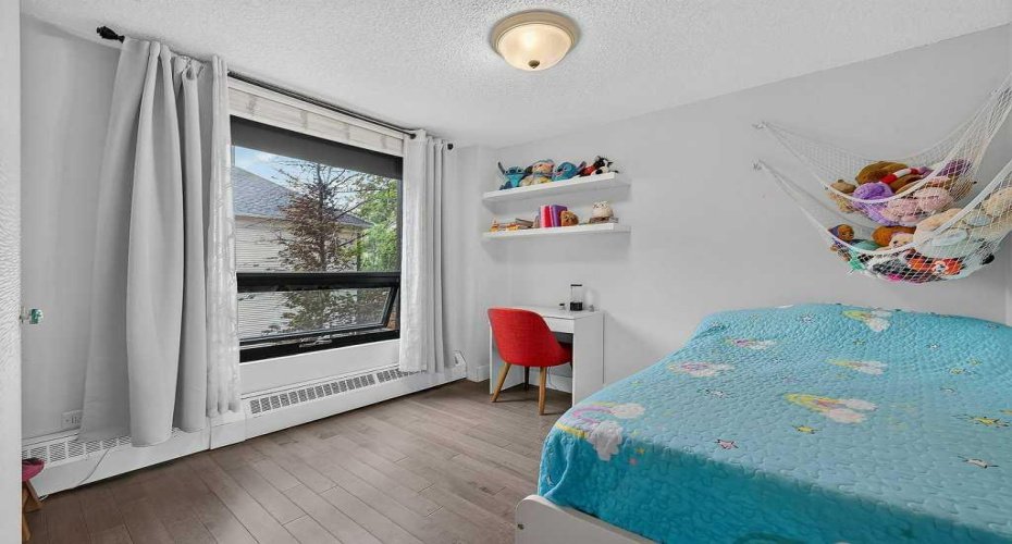 Second bedroom
