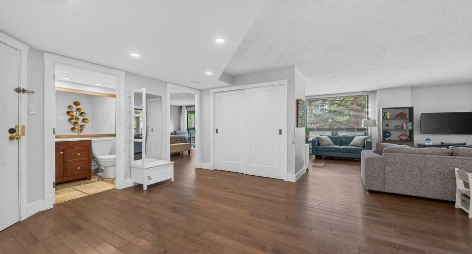Entry closet