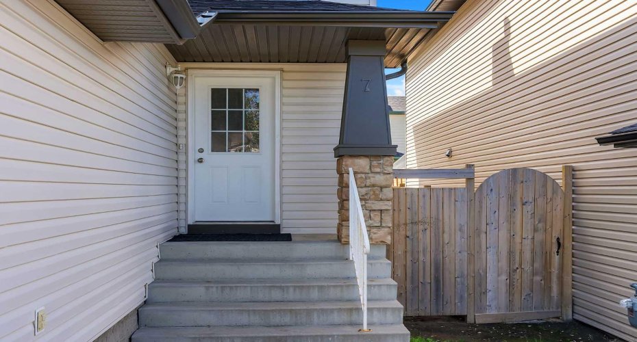 7 Saddlecrest Terrace, Calgary, Alberta T3J 5L4, 5 Bedroom Bedrooms, 0 ,4 BathroomBathrooms,Residential,For Sale,Saddlecrest,0,A2326059