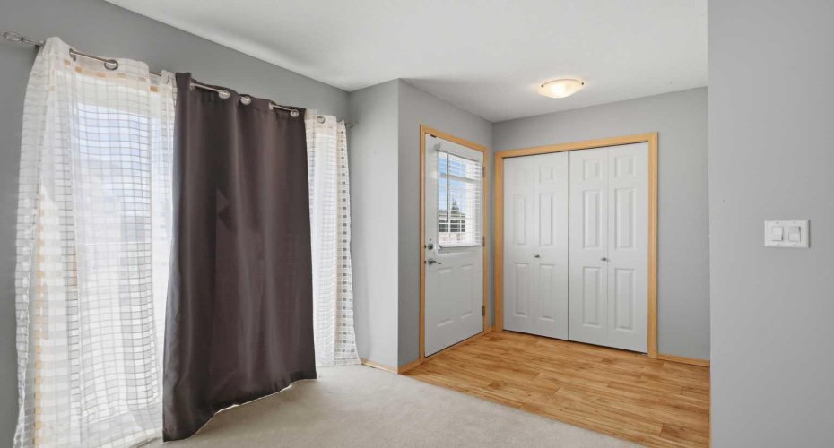 33 Jennings Crescent, Red Deer, Alberta T4P 0A3, 1 Bedroom Bedrooms, 0 ,1 BathroomBathrooms,Residential,For Sale,Jennings,0,A2326094
