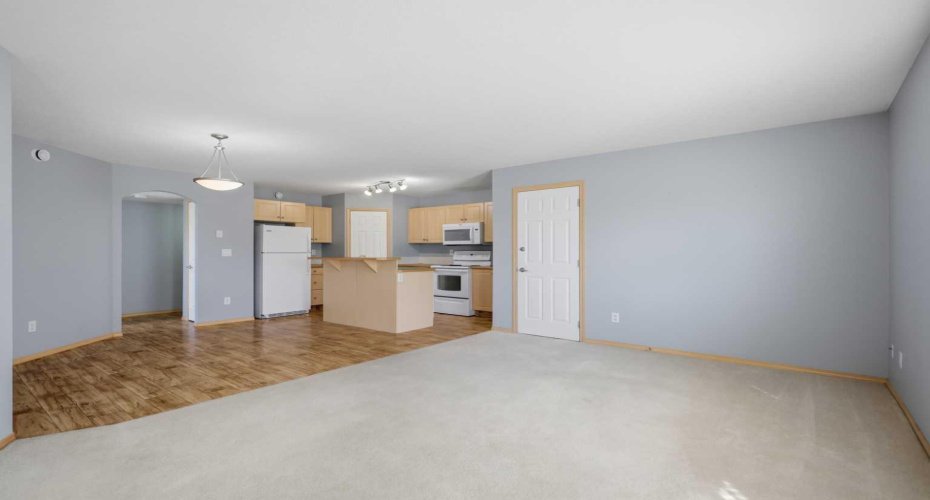 33 Jennings Crescent, Red Deer, Alberta T4P 0A3, 1 Bedroom Bedrooms, 0 ,1 BathroomBathrooms,Residential,For Sale,Jennings,0,A2326094