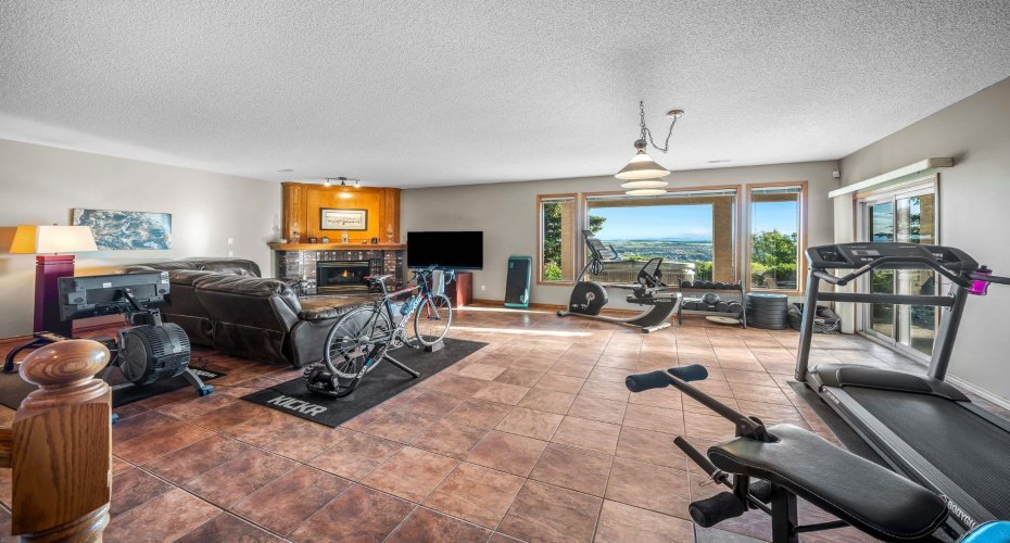 19 Gleneagles View, Cochrane, Alberta T4C 1N9, 4 Bedrooms Bedrooms, ,3 BathroomsBathrooms,Residential,For Sale,Gleneagles,A2326207