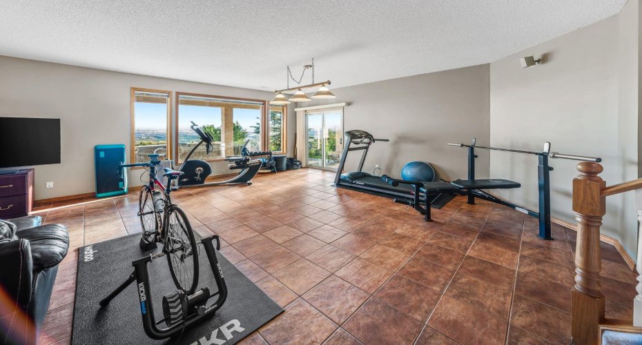19 Gleneagles View, Cochrane, Alberta T4C 1N9, 4 Bedrooms Bedrooms, ,3 BathroomsBathrooms,Residential,For Sale,Gleneagles,A2326207