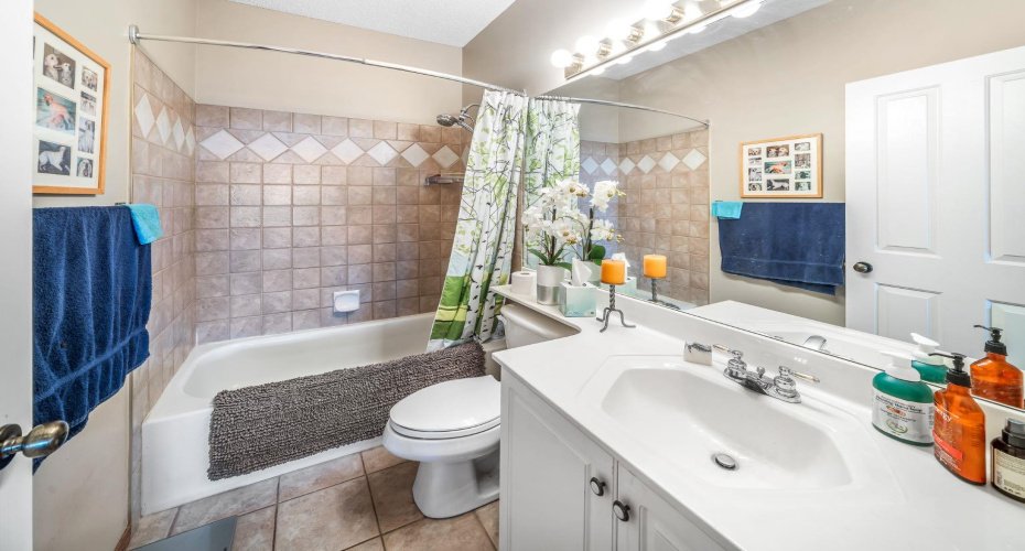 19 Gleneagles View, Cochrane, Alberta T4C 1N9, 4 Bedrooms Bedrooms, ,3 BathroomsBathrooms,Residential,For Sale,Gleneagles,A2326207
